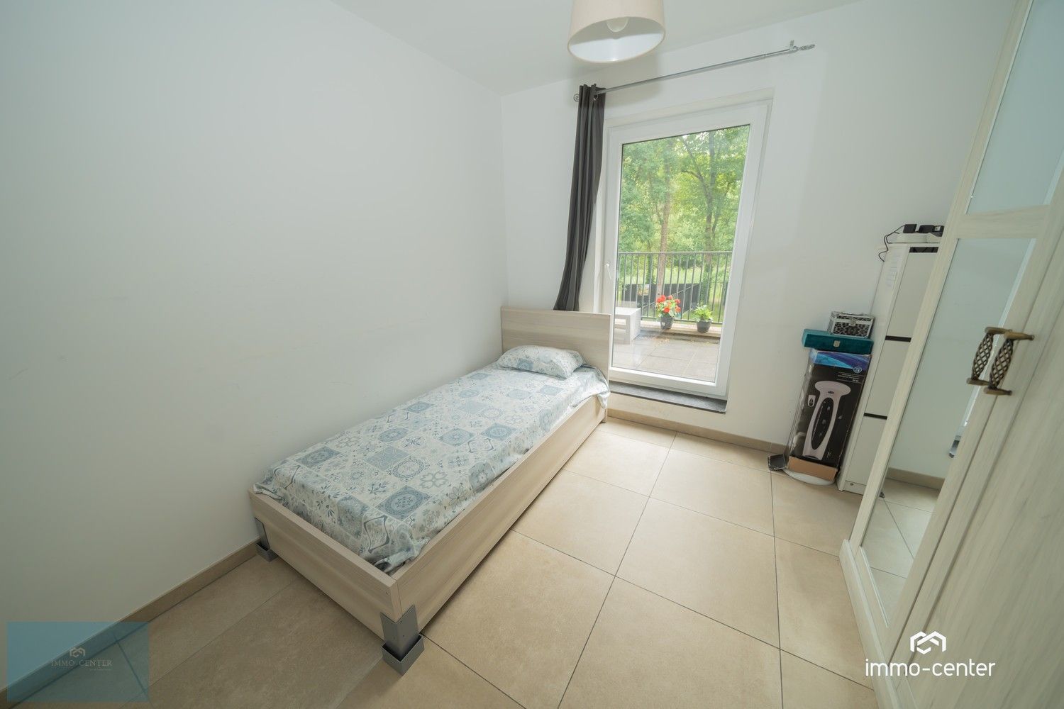 Instapklaar appartement met 2 slaapkamers, autostaanplaats, 2 terrassen in groene omgeving foto 8