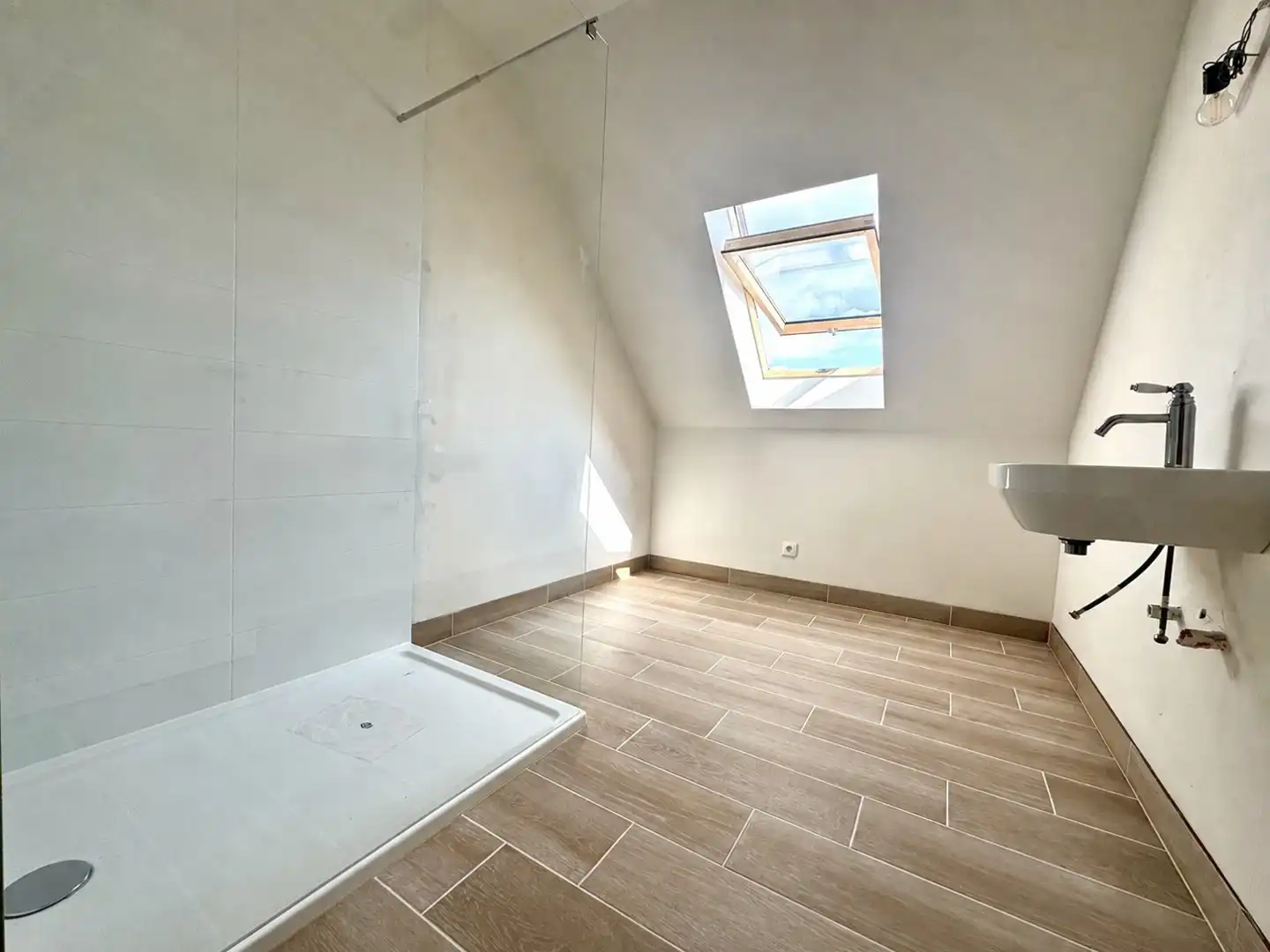 Nieuwbouwwoning in doodlopende straat, vlakbij centrum Deerlijk foto 15