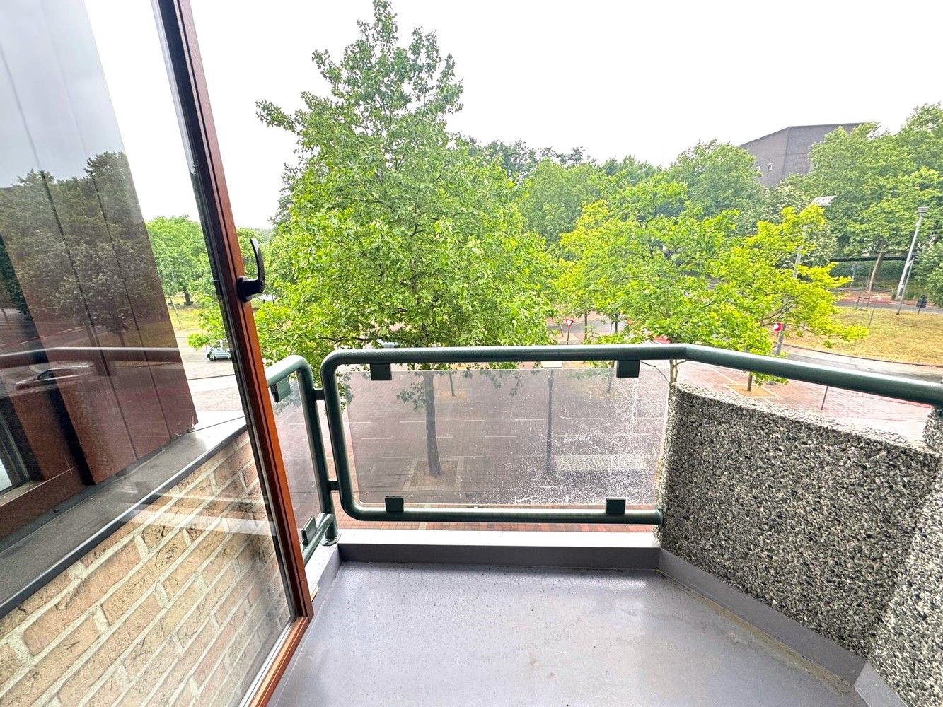 RUIM APPARTEMENT MET TWEE TERRASSEN foto 5
