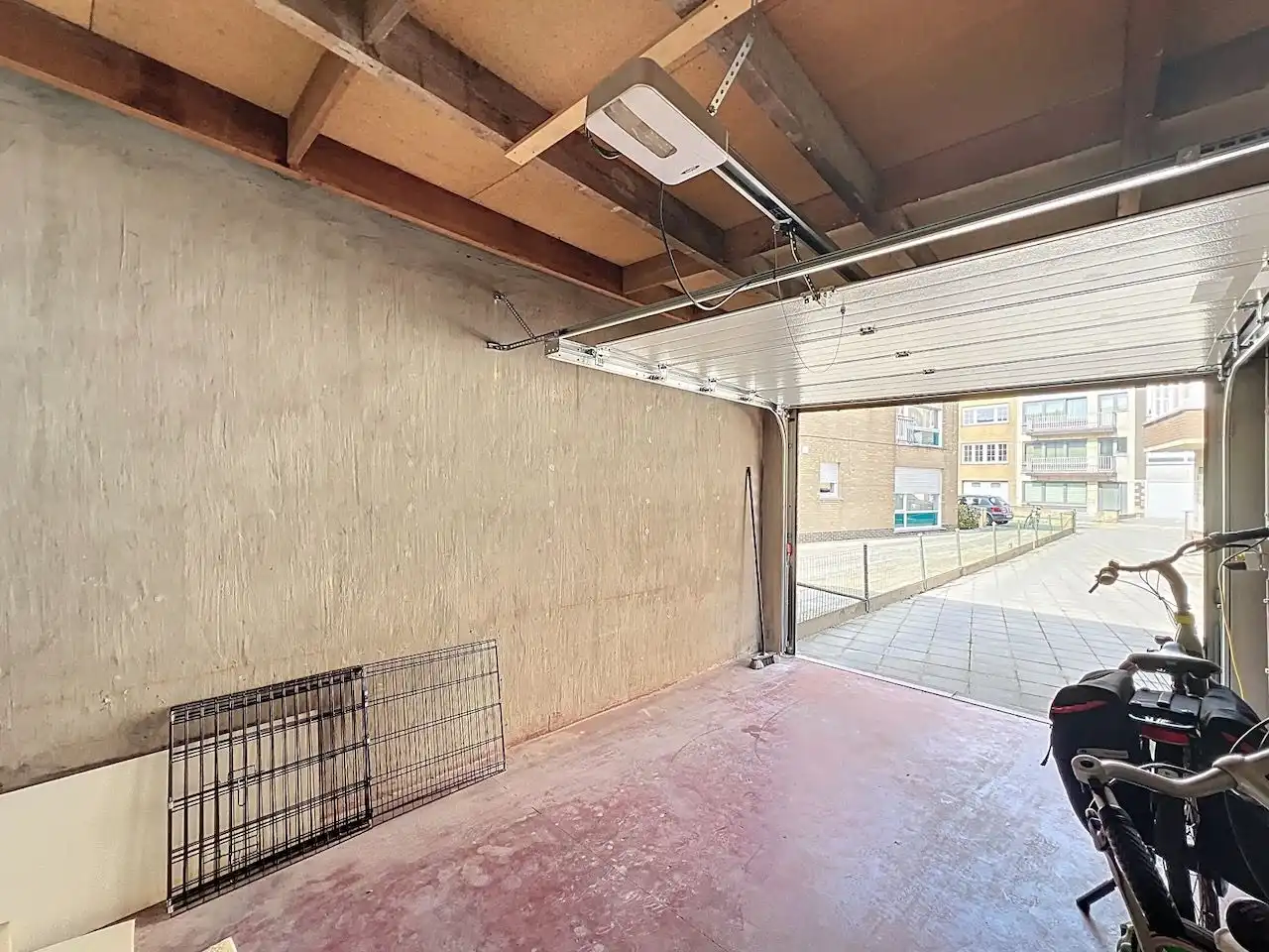 Mooi ingedeeld twee slaapkamerappartement in het hart van Heist. foto 25