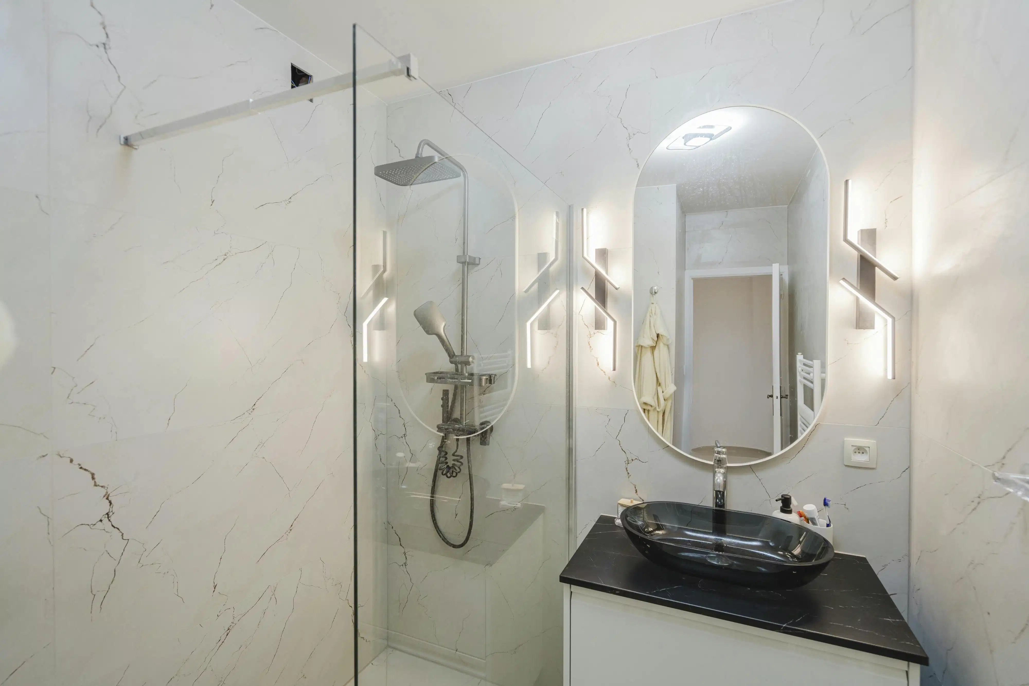 Ruim en instapklaar appartement te koop in Kortrijk foto 13