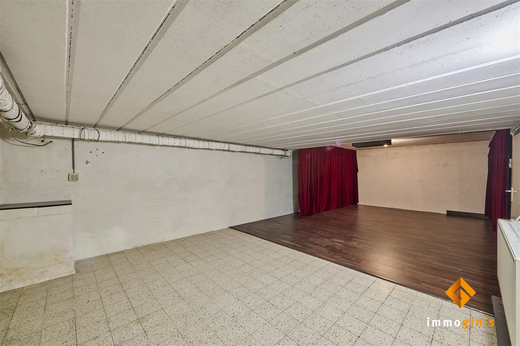 Zéér ruime woning met dubbele inpandige garage op mooi perceel van 7a33ca. foto 23