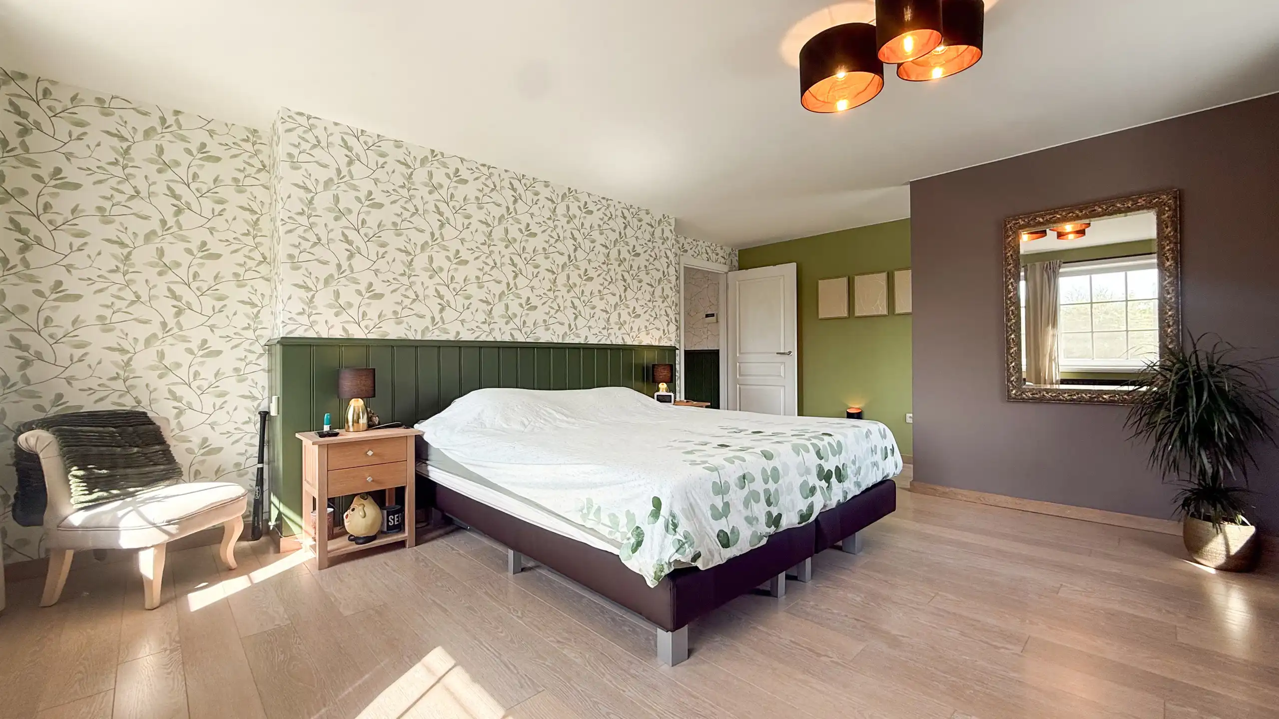 Ruime woning van 235m² met 4slpks, kelder en EPC B!  foto 37