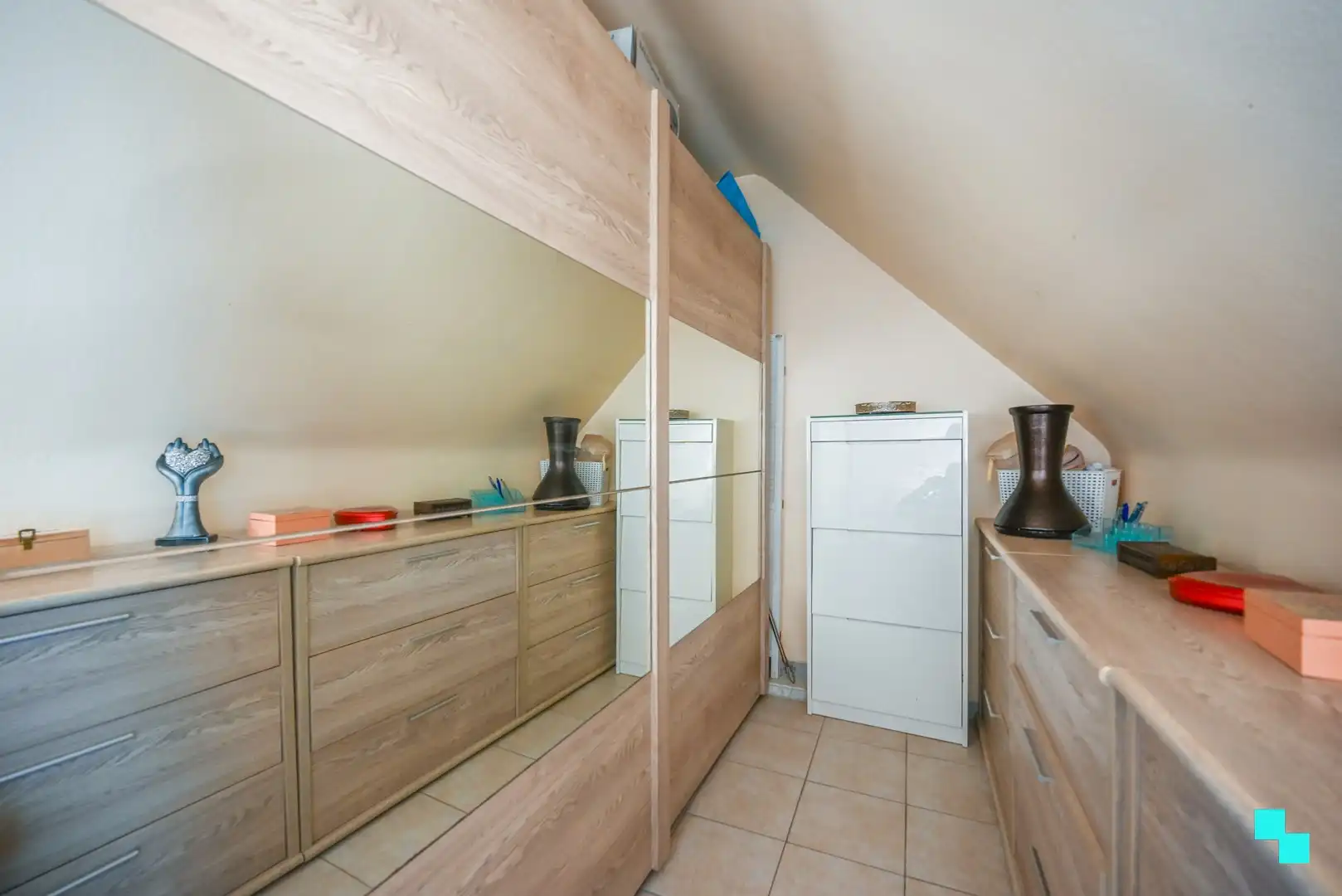 Vrijstaande woning op een afgelegen weg in Desselgem! foto 18