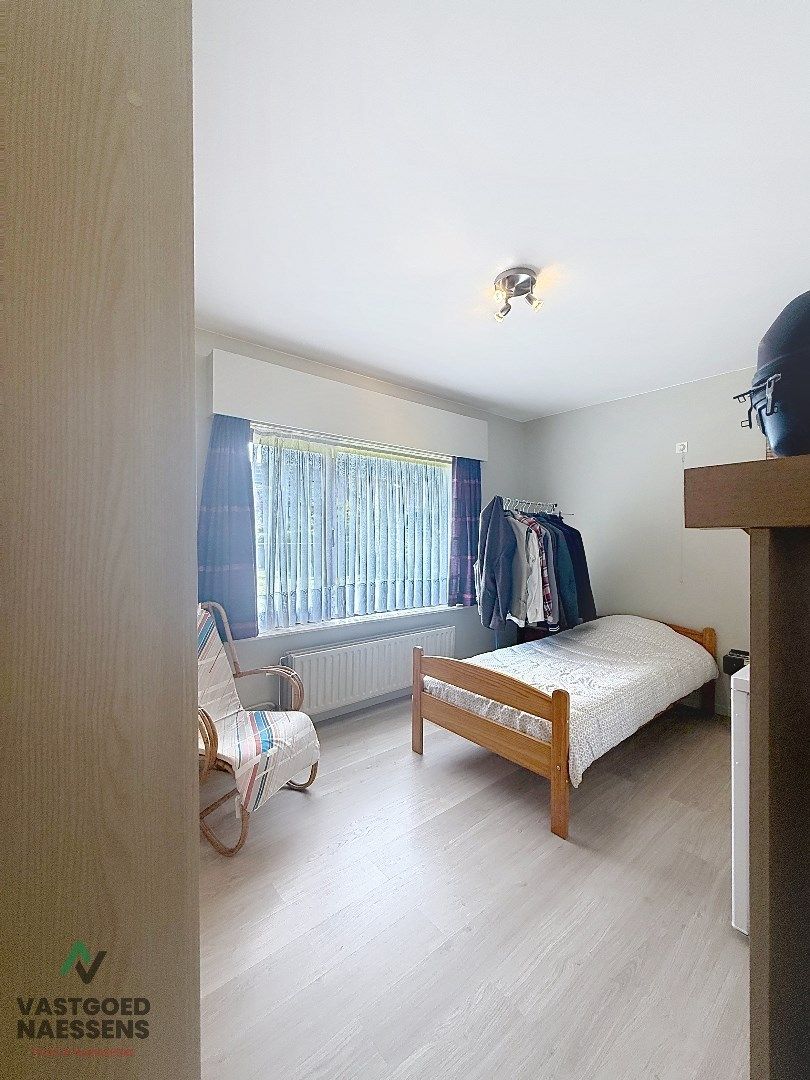 TE RENOVEREN BUNGALOW IN GEGEERDE WOONWIJK foto 27