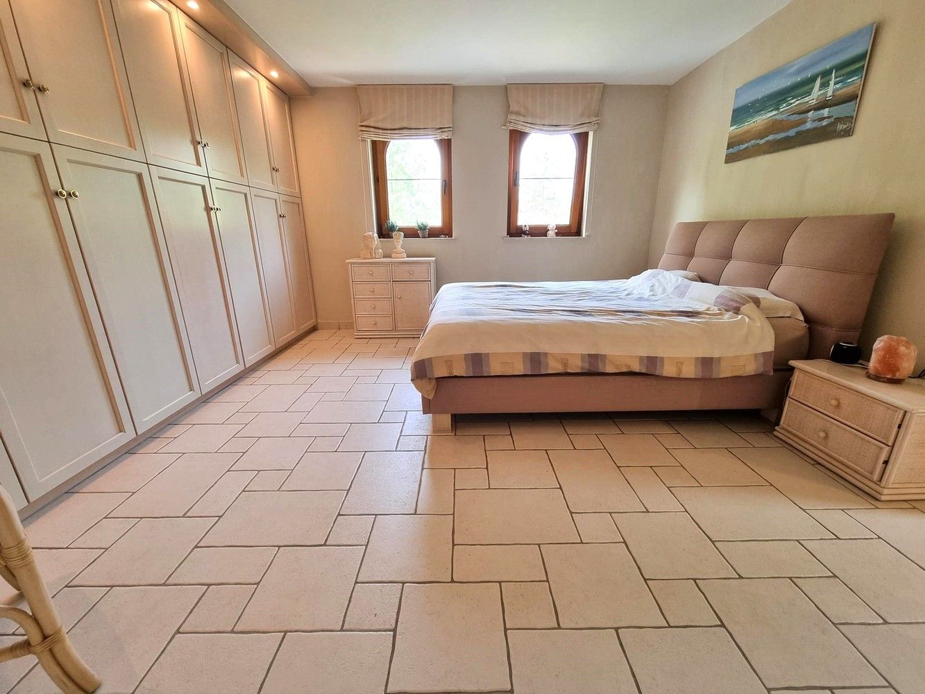 Spaanse villa, zeer rustig gelegen en gekaderd in een mooi verzorgde tuin voorzien van zwembad foto 16