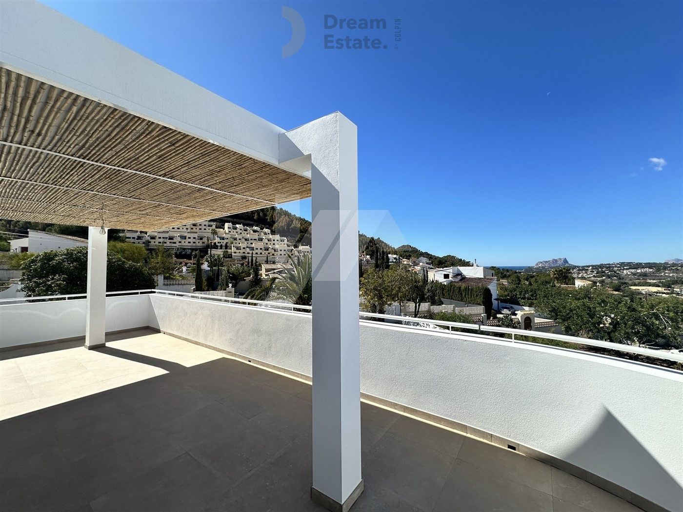 Mediterrane droomvilla in Ibiza-stijl met zeezicht foto 41