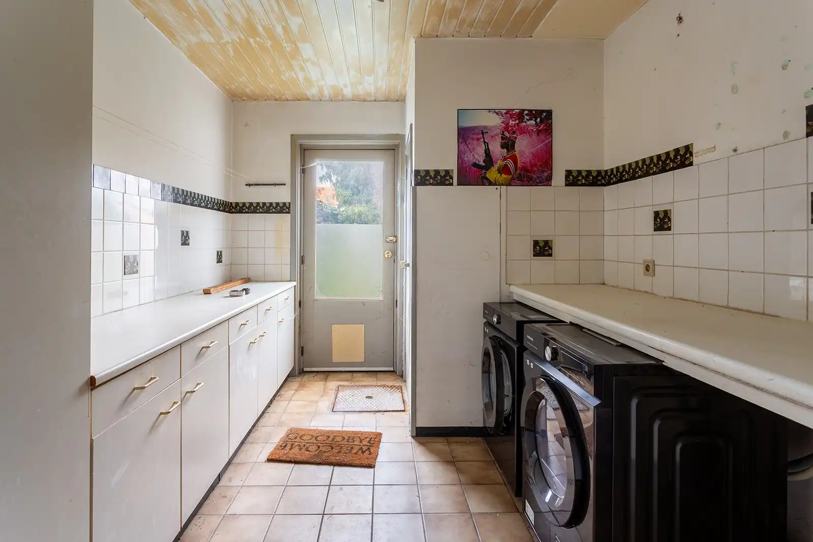Lichtrijke bel-etagewoning met dubbele garage en ruime tuin foto 6