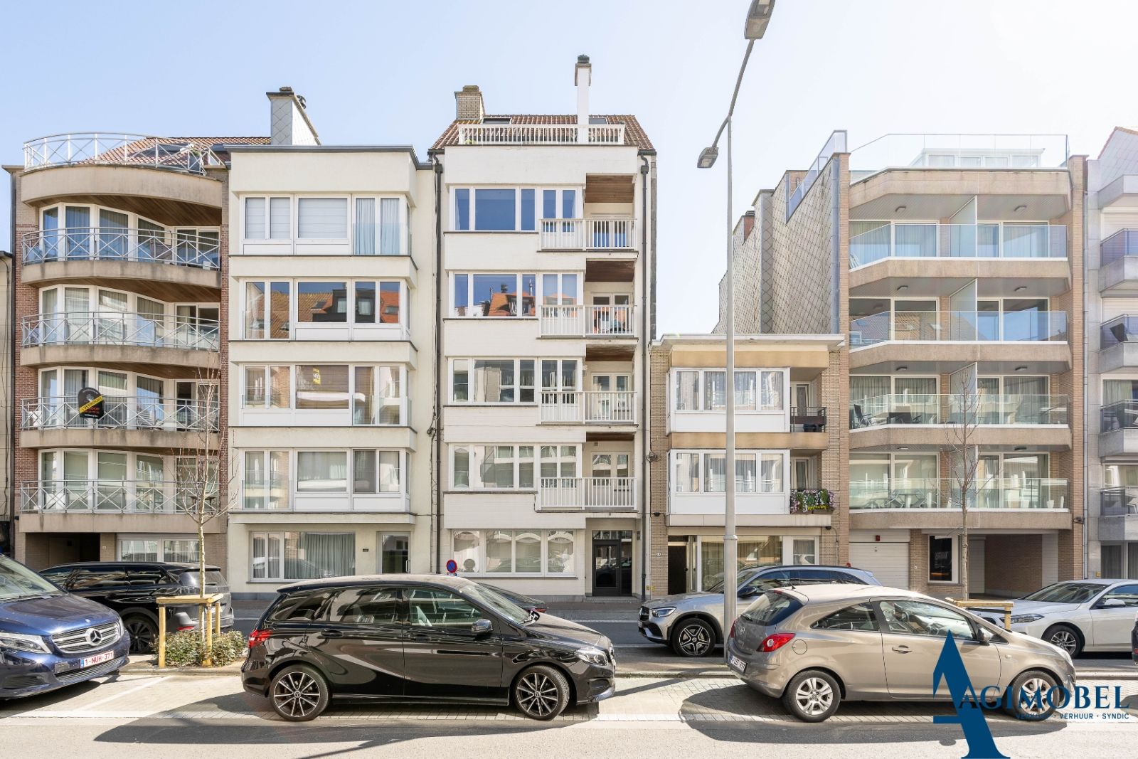 Beleef een vakantie aan zee met landelijke charme  in dit ruim appartement met terras/koer en 3 grote slaapkamers, 200m van het strand. foto 23