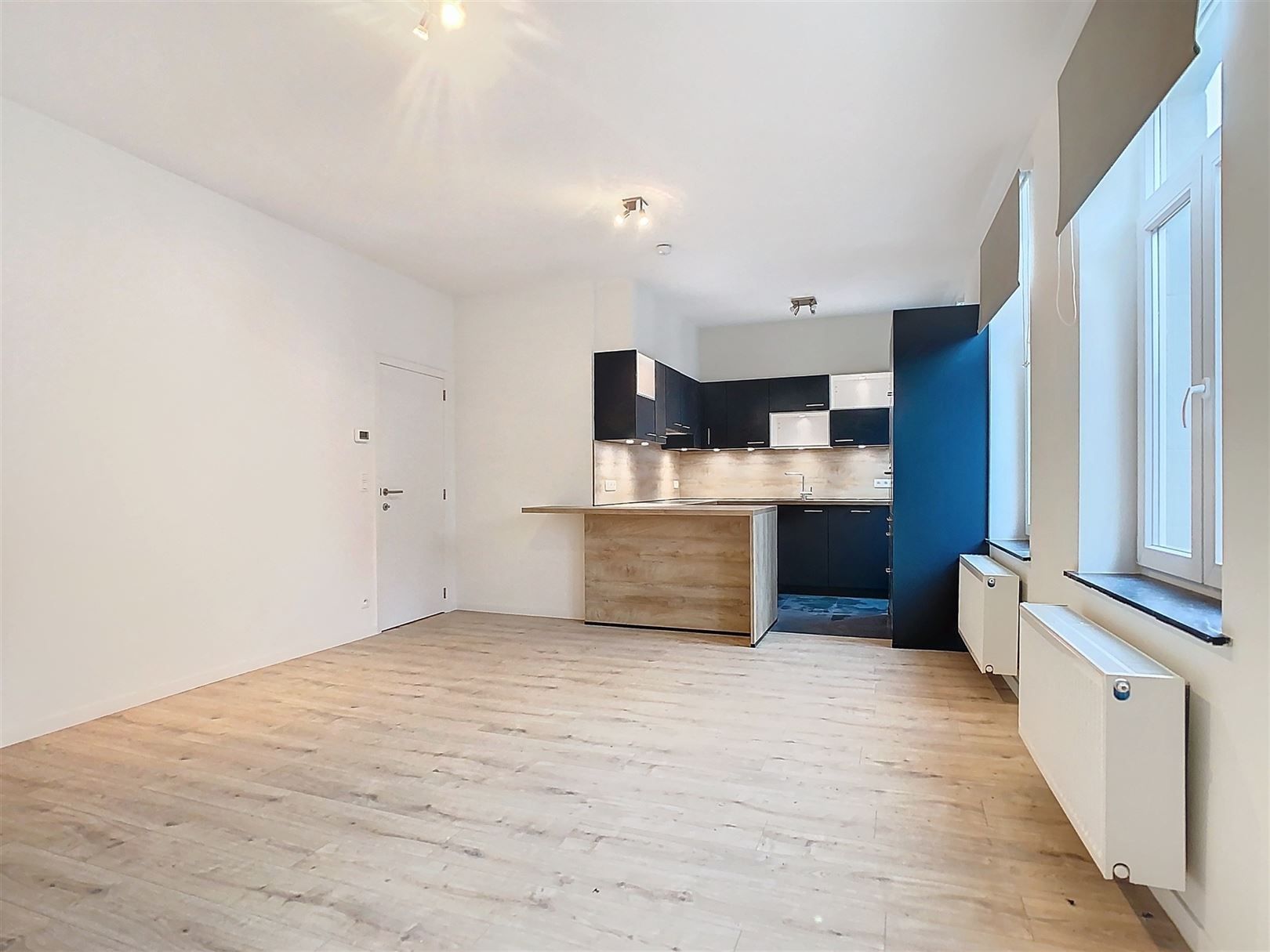 Duplex APP (2de + 3de V) met 3 slpks, 2 bdks foto {{pictureIndex}}