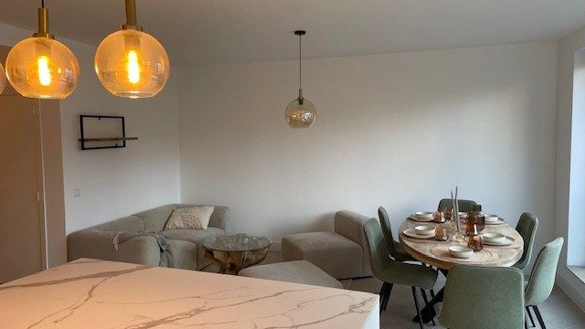 Mooi gerenoveerd, goed gelegen appartement met terras en 2 slaapkamers in Oostende foto 6