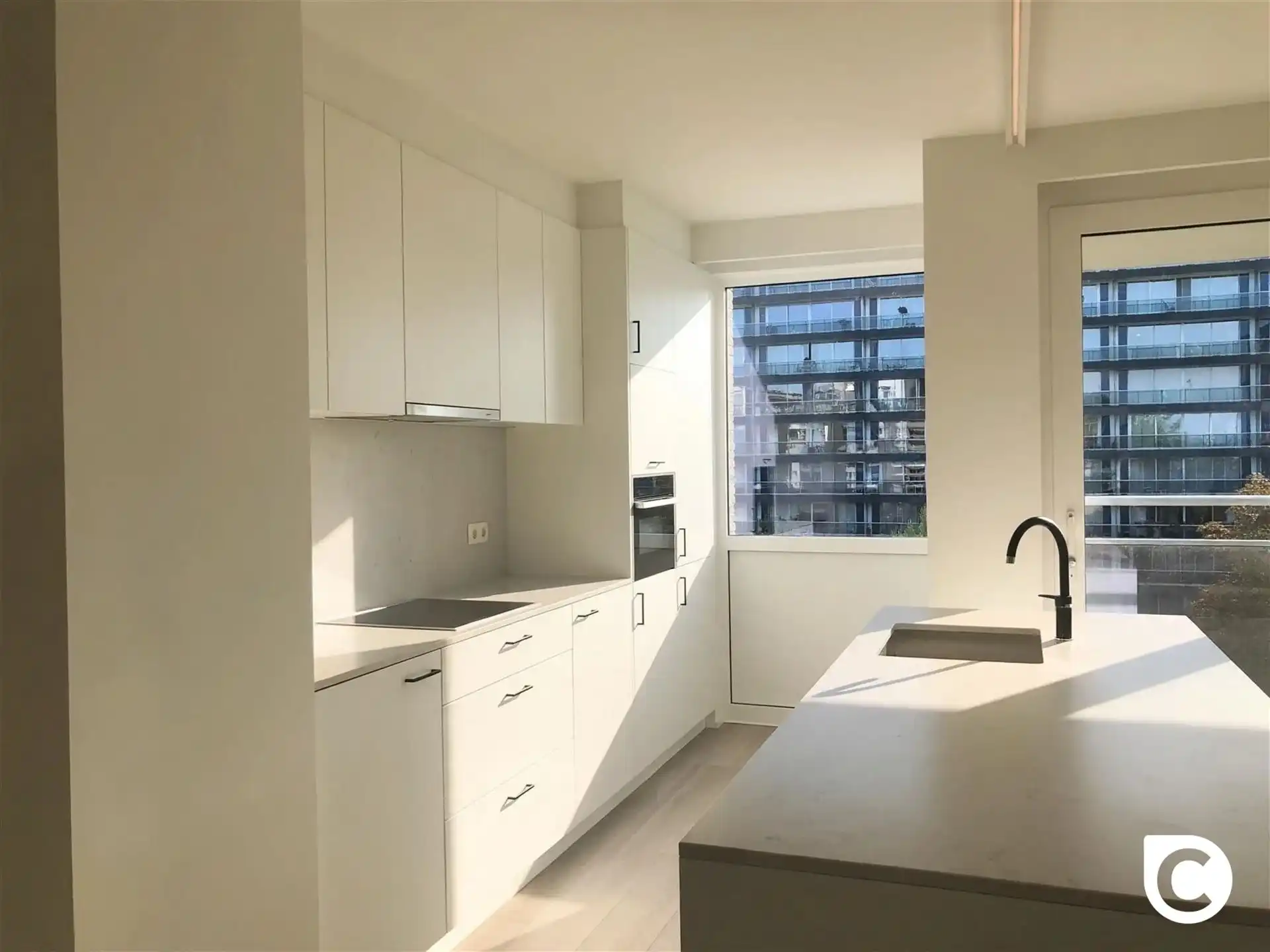 Appartement foto {{pictureIndex}}