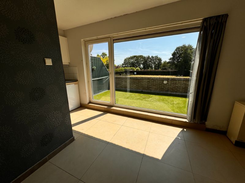 Gezellig appartement met 1 slaapkamer, groot zonnegericht terras + garage. foto 2