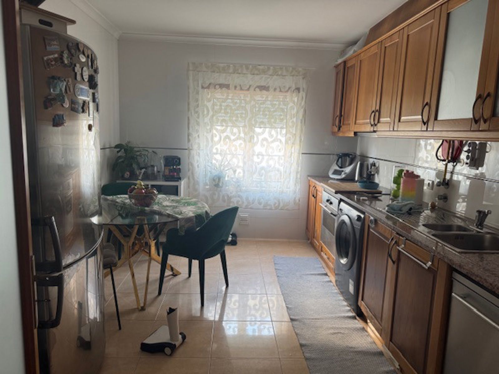 Ruim appartement met 3 slaapkamers en 2 badkamers op wandelafstand van het strand in Nazaré. foto 11
