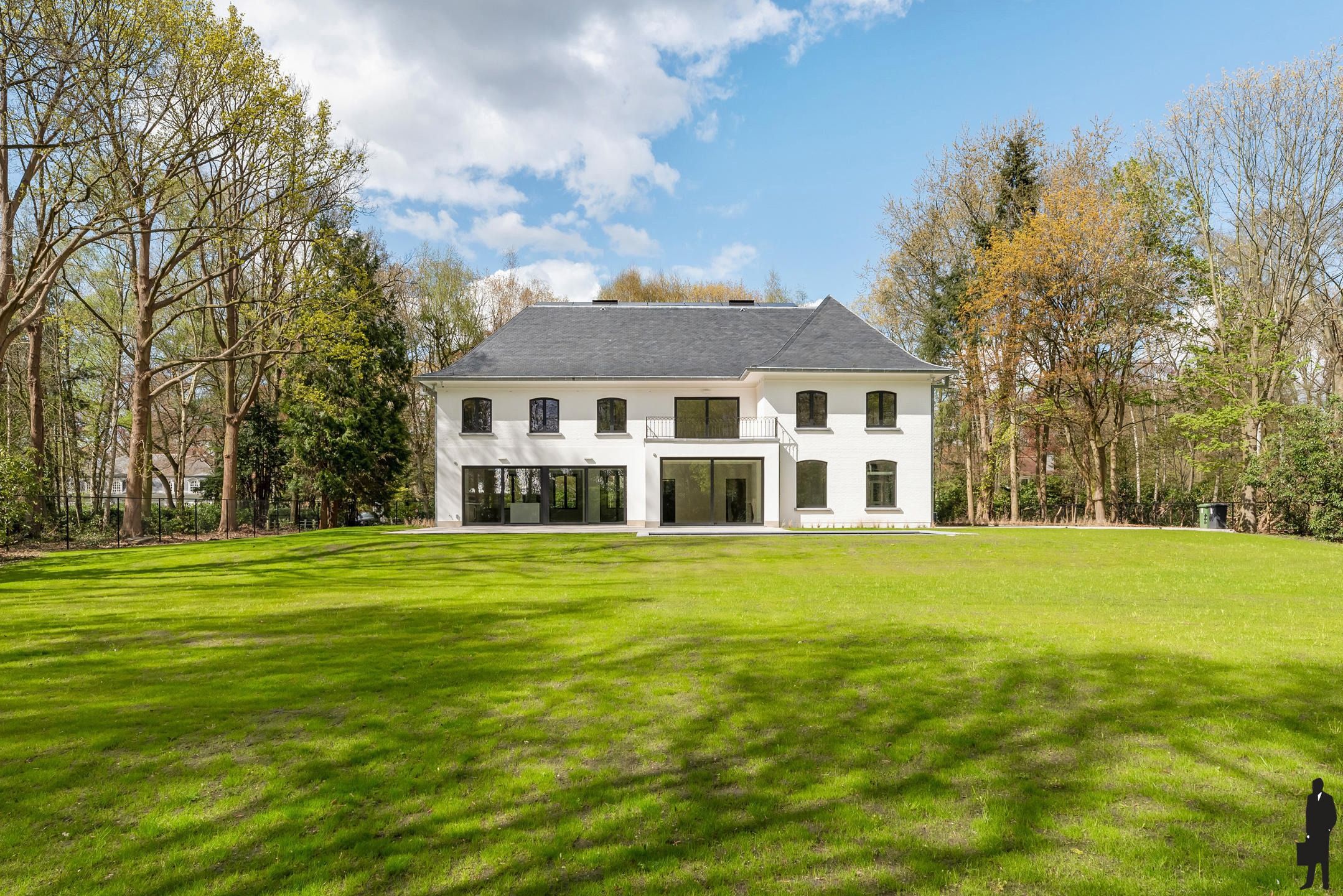 Gerenoveerde villa (ca. 3.628 m²) in een doodlopende straat! foto 36