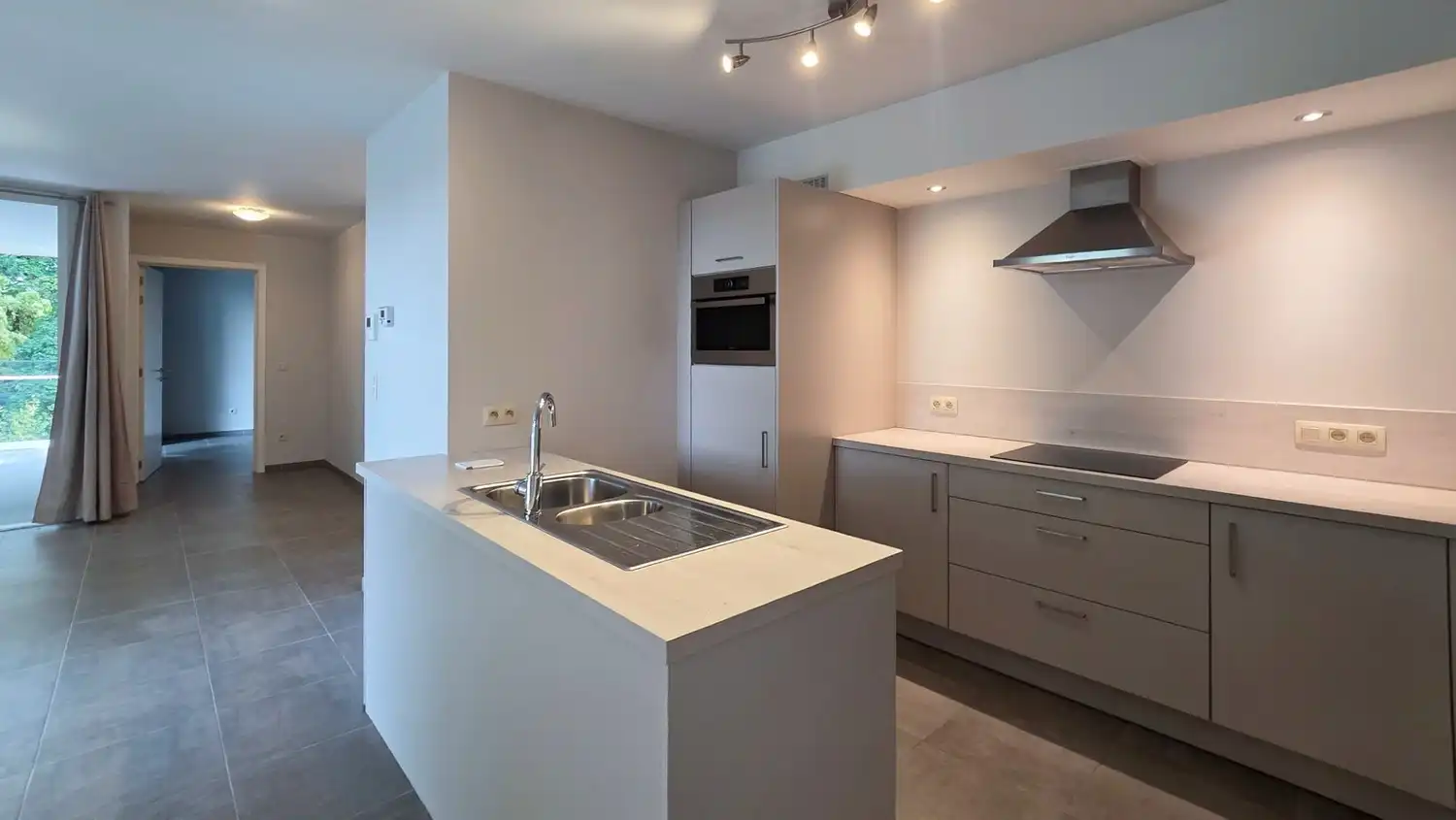 PRACHTIG APPARTEMENT met assistentieoptie IN EEN GROENE PARKOMGEVING. foto 9