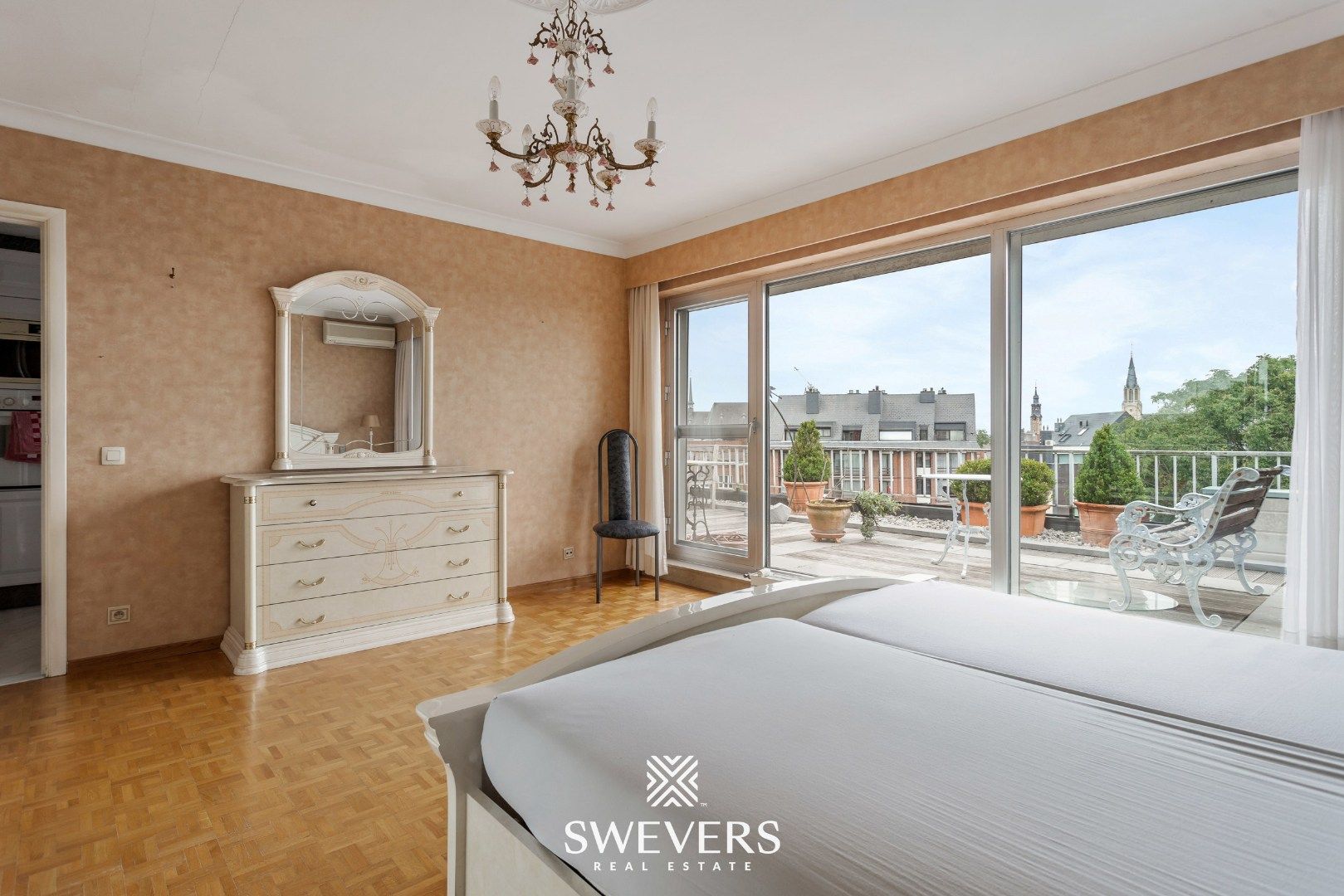 Penthouse met twee riante terrassen in het hart van Sint-Truiden foto 14