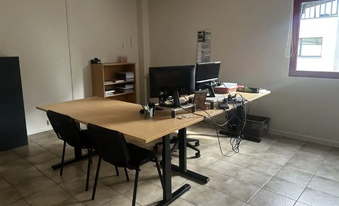 Moderne kantoren met parking te huur in Turnhout foto 17