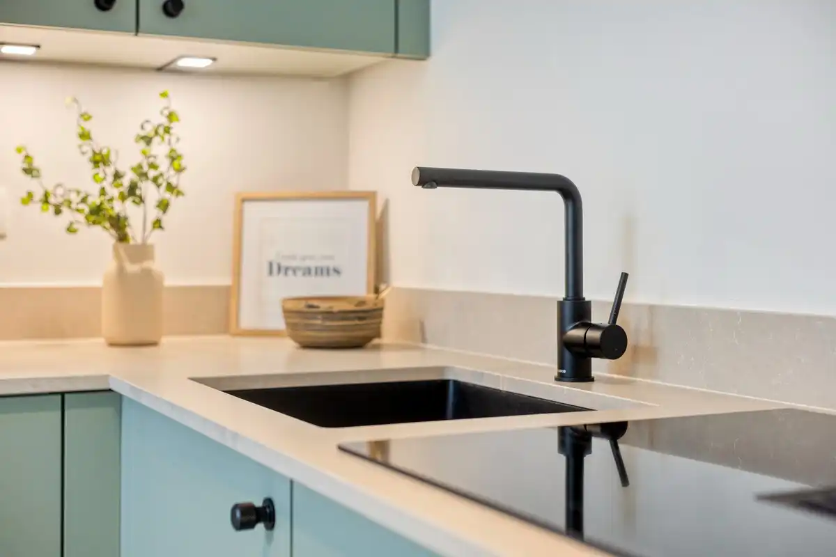 Pas gerenoveerde aantrekkelijke A-label stadswoning met zonnige diepe tuin foto 14