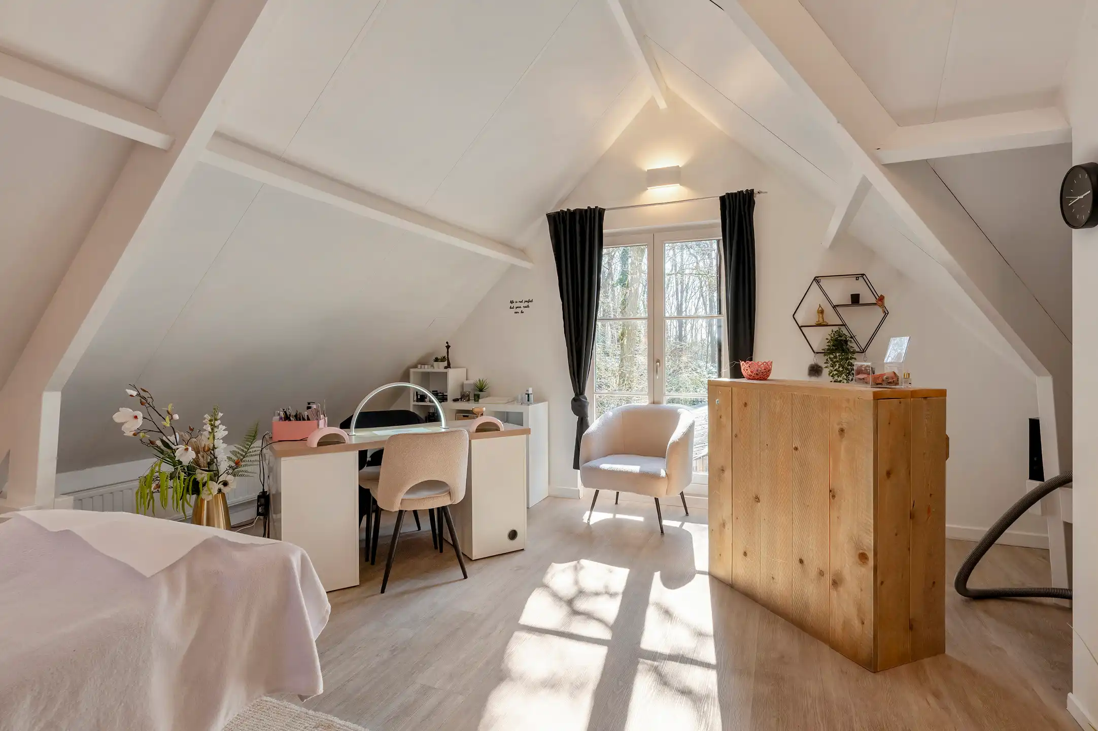 Topvilla met paardenaccomodatie, infinity-pool en 2e woning! foto 42