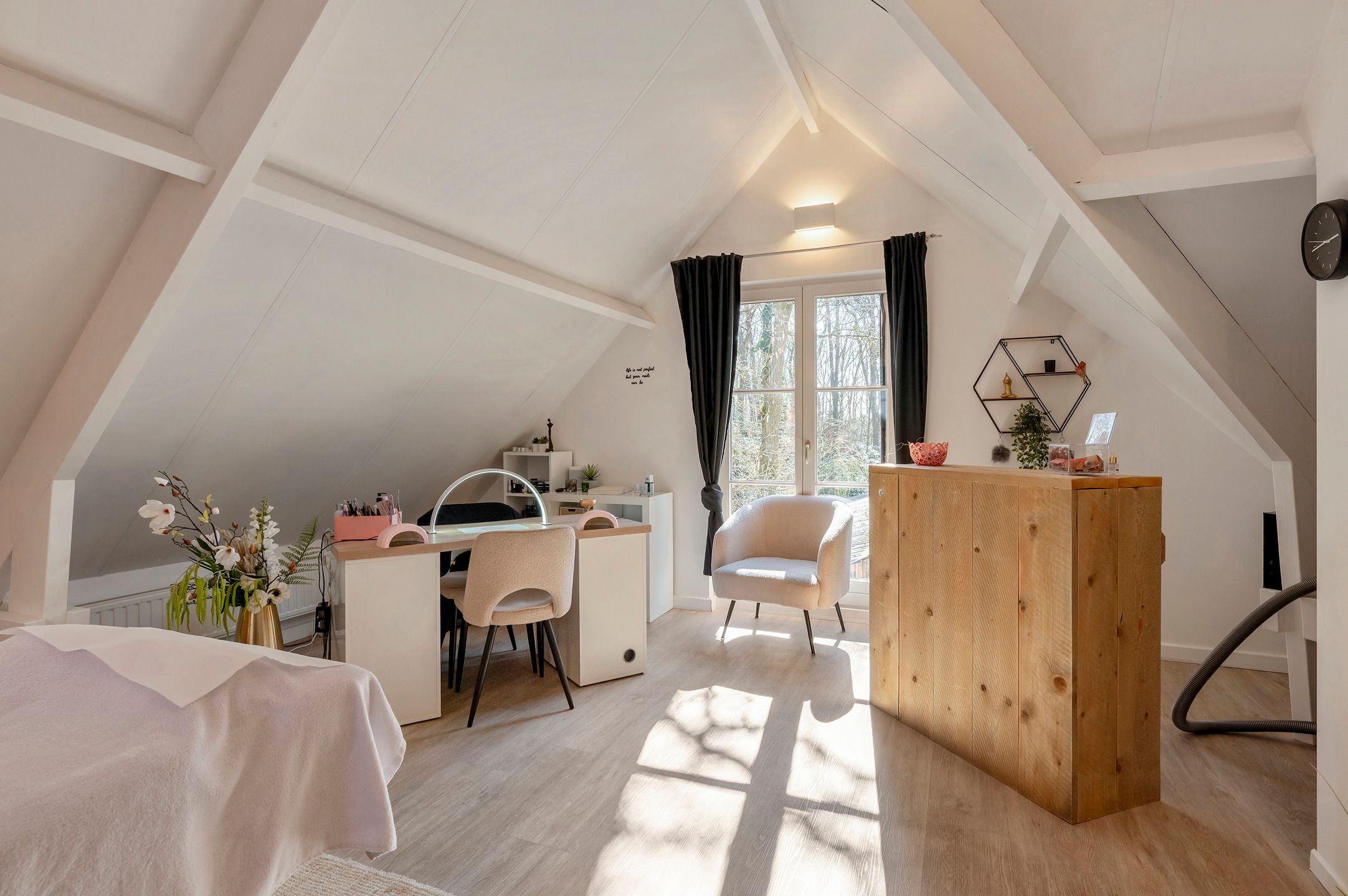 Topvilla met paardenaccomodatie, infinity-pool en 2e woning! foto 42