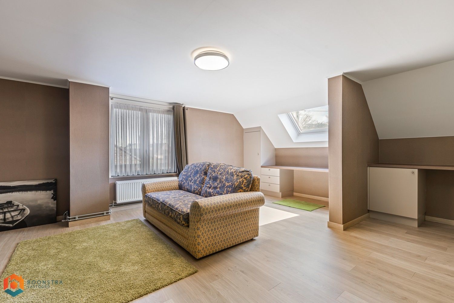 Ruime woning met 5 slpkrs en volledig ingerichte vergunde (woon)chalet 85m² op een perceel van 1117 m² foto 15