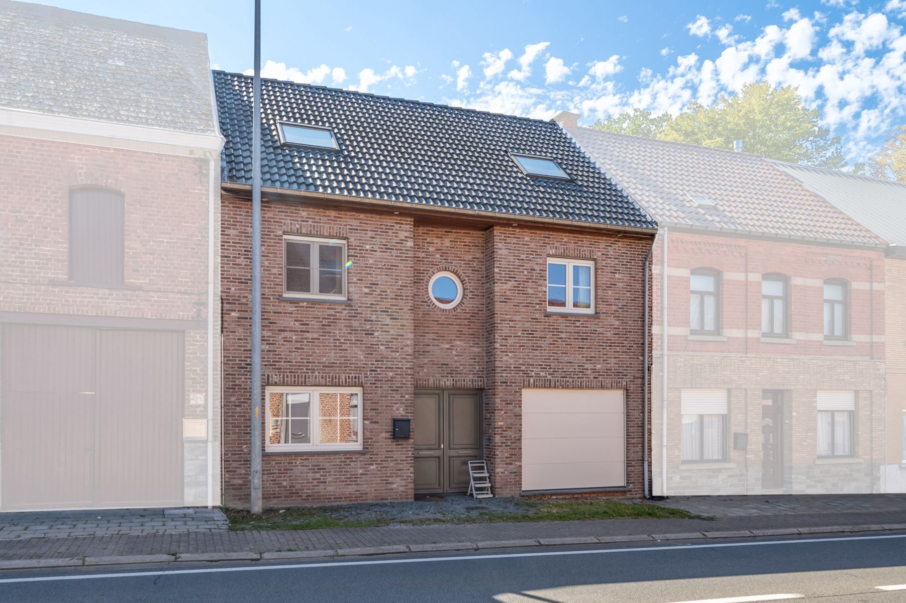 Gezinswoning met 6 slaapkamers en tuin foto 1