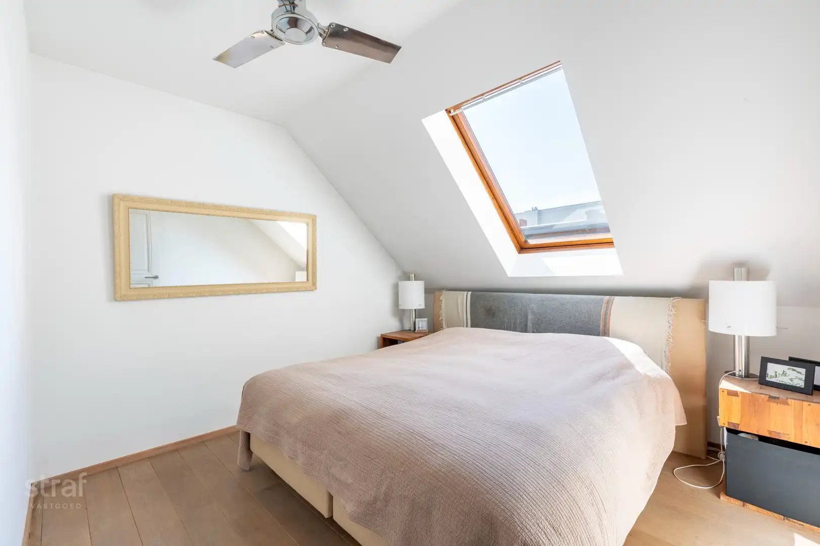 Penthouse met terras en zicht op de kathedraal in hartje Antwerpen foto 14