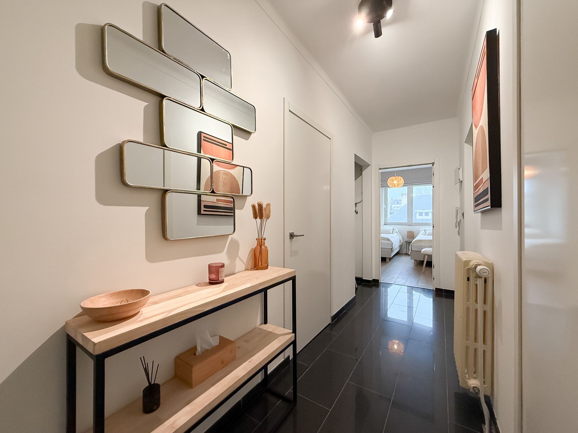 Zonnig appartement met open uitzicht op de Heilig Hartkerk foto 14