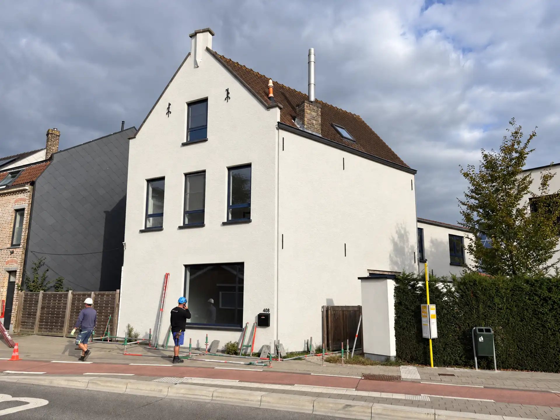 Ruime halfopen bebouwing met 4 slaapkamers en tuin foto 4