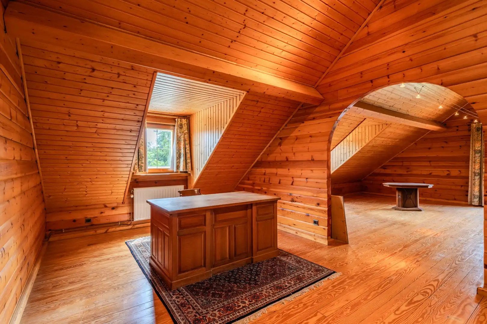 Ruime villa met mooie tuin foto 18