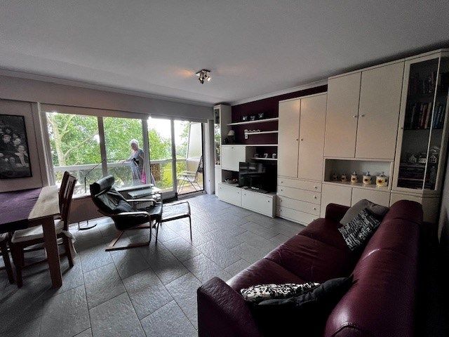 Ruim bemeubelde studio te koop in residentie Hypos II, Oostende foto 6