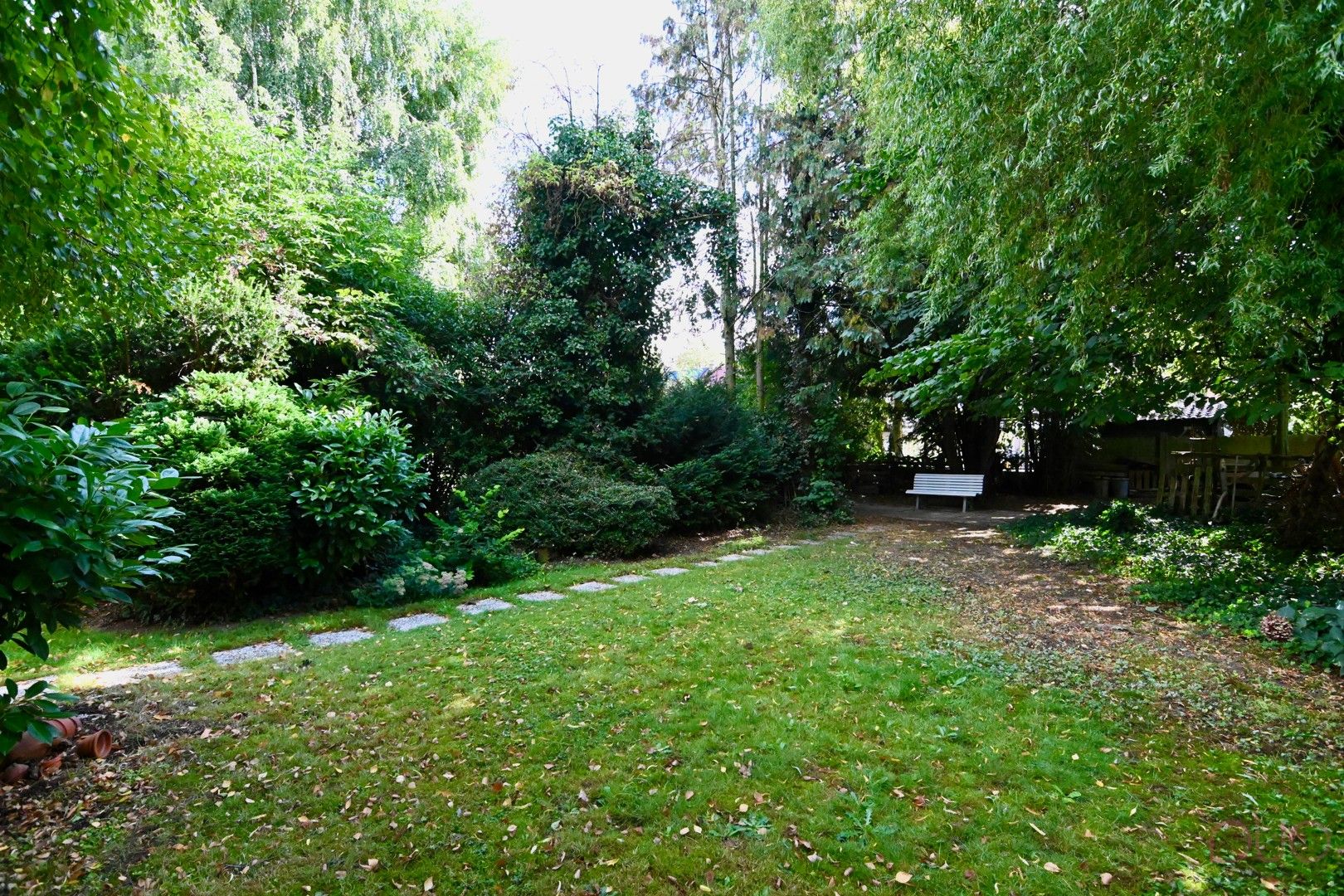 Rustig gelegen ééngezinswoning met rustieke tuin op een perceel van 7a22ca vlakbij stadscentrum foto 22