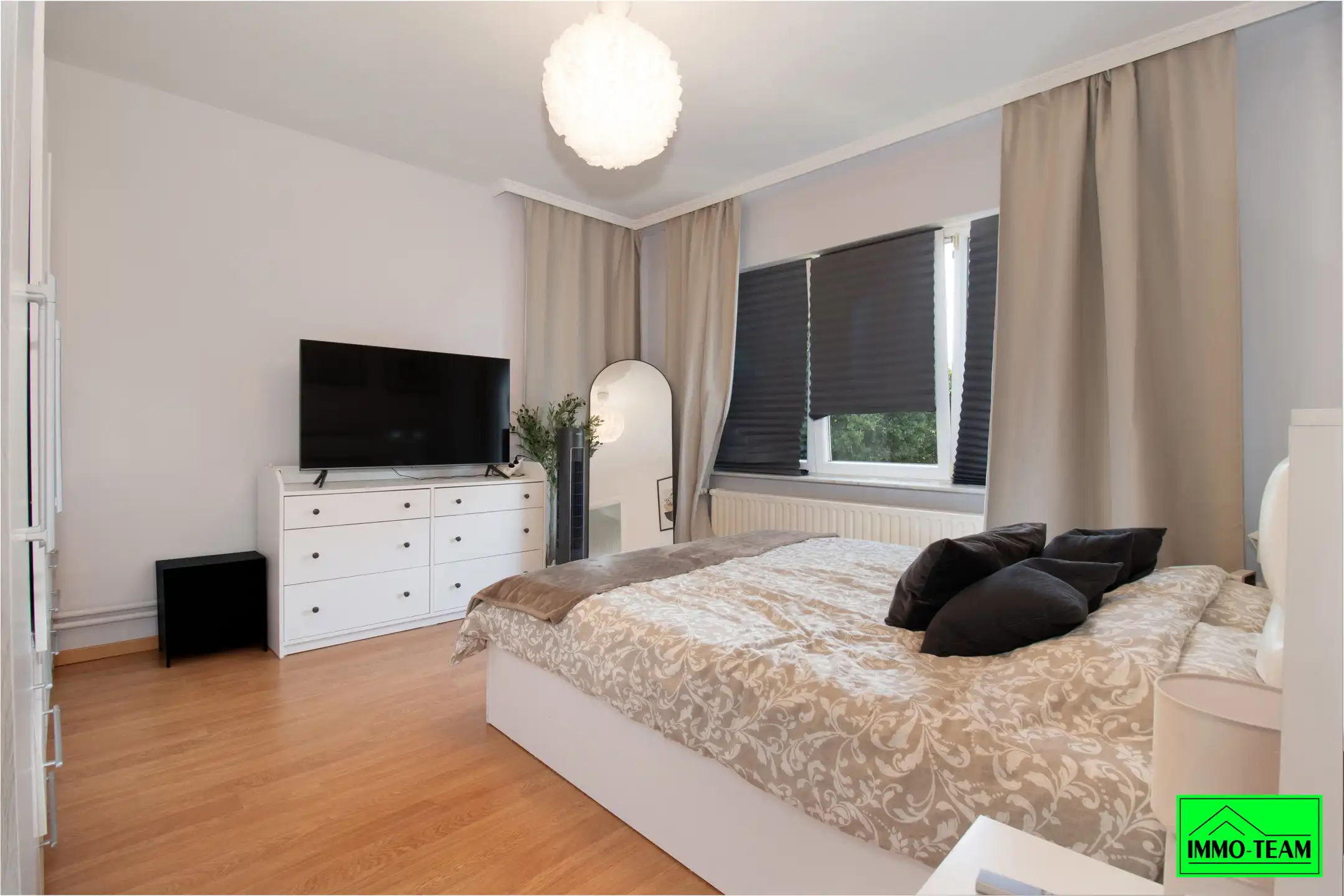 Charmante 3-gevelwoning nabij centrum Roosdaal foto 6