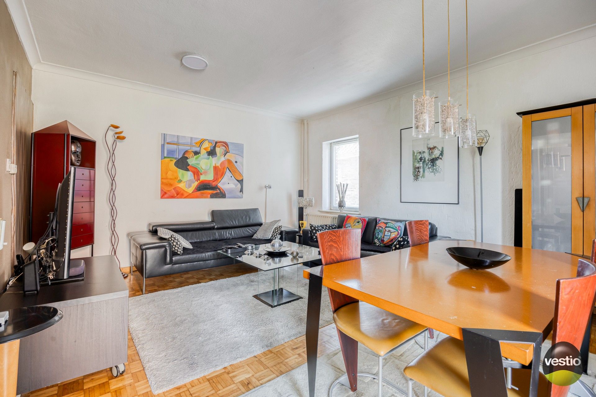 Unieke eigendom met woning, 3 appartementen, weilanden en schuren foto 21