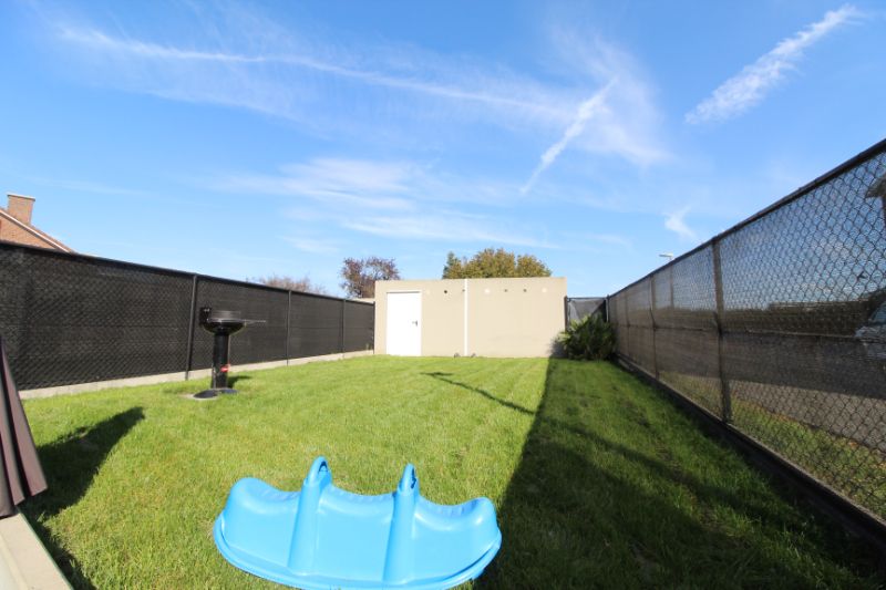 ​​​​​​​Recente halfopen woning in centrum van Heule foto 8