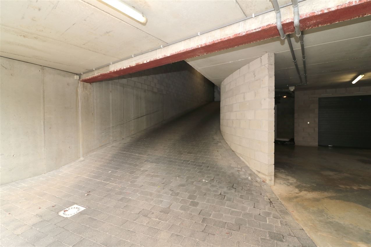 Triplex met groot zuidterras, garage, nabij E314 foto 41