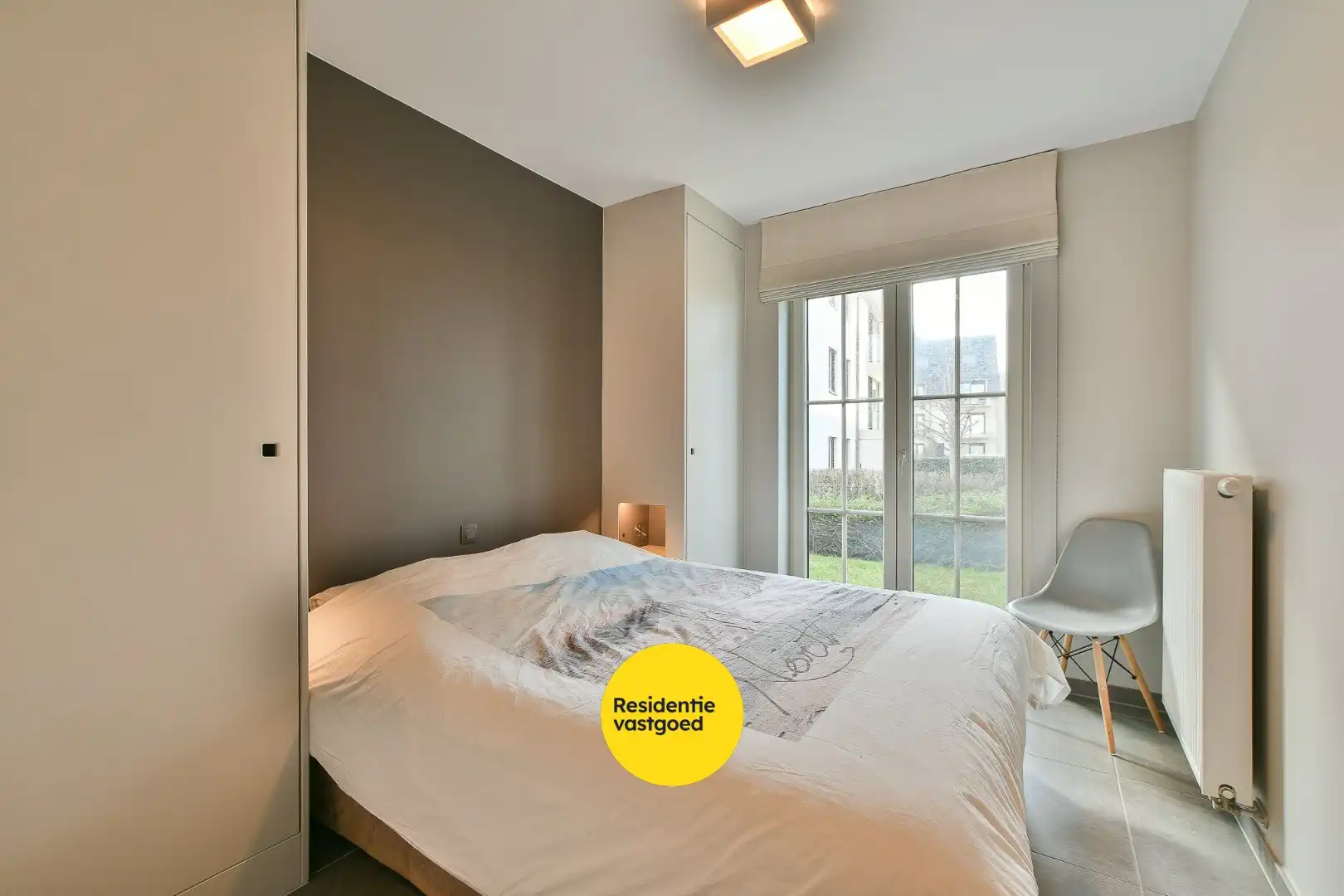 Gelijkvloers 2-slaapkamerappartement met tuin op toplocatie vlakbij de zee!  foto 12