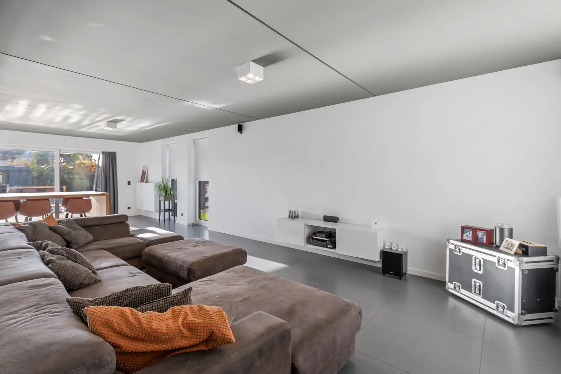 Moderne en exclusieve villa met 4 slpk, zwembad en wellness foto 8