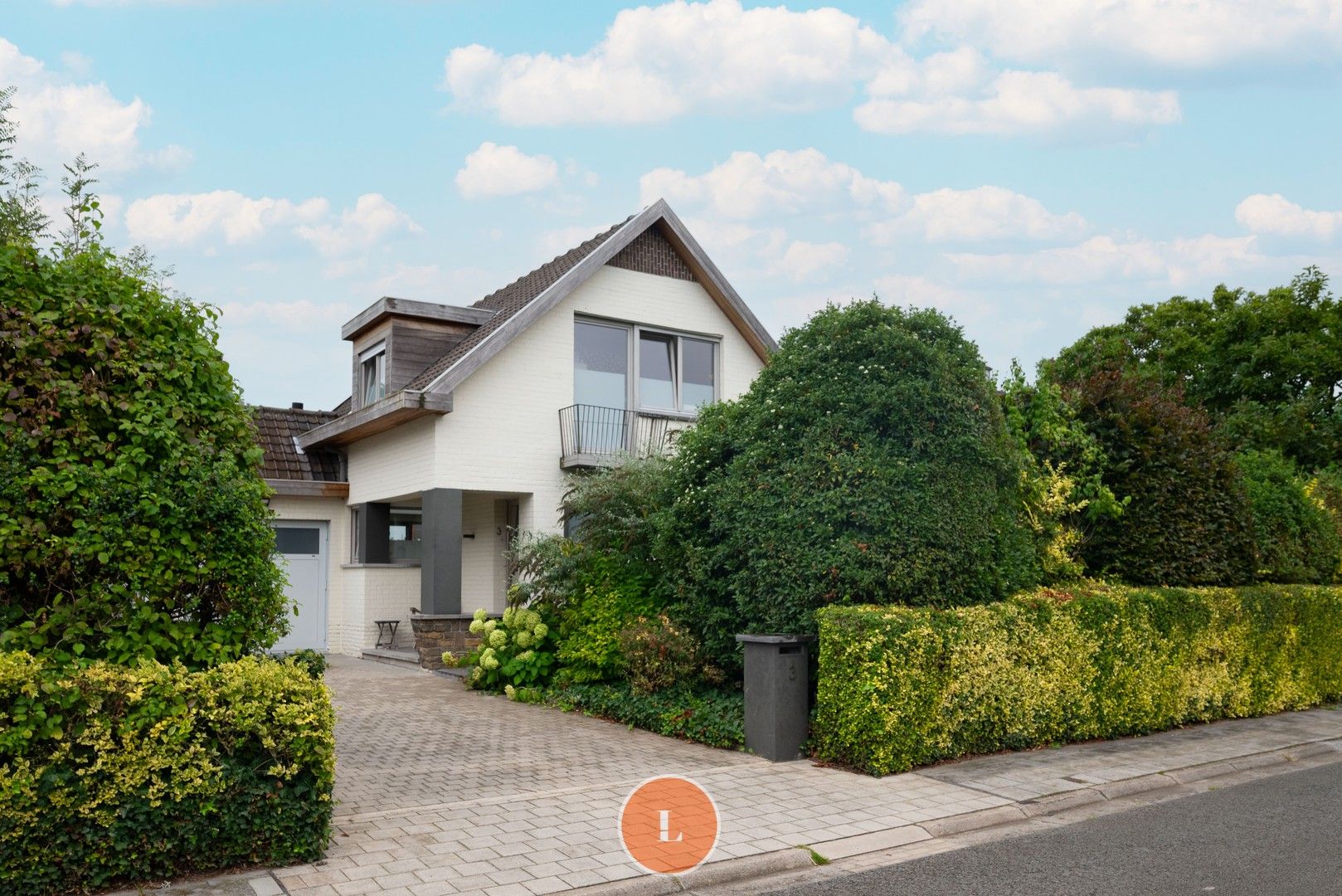 Instapklare villa met 3 slaapkamers op 800m² foto {{pictureIndex}}
