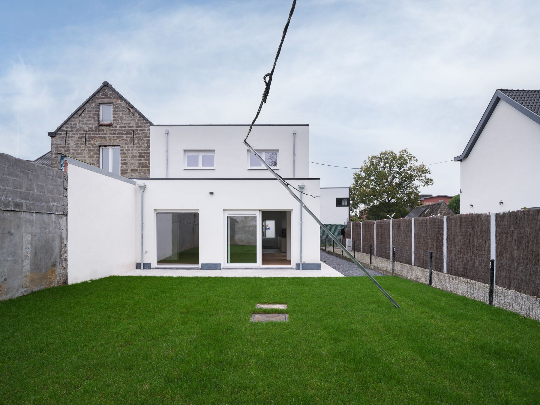 Moderne woning met tuin gelegen nabij het dorpsplein foto 7