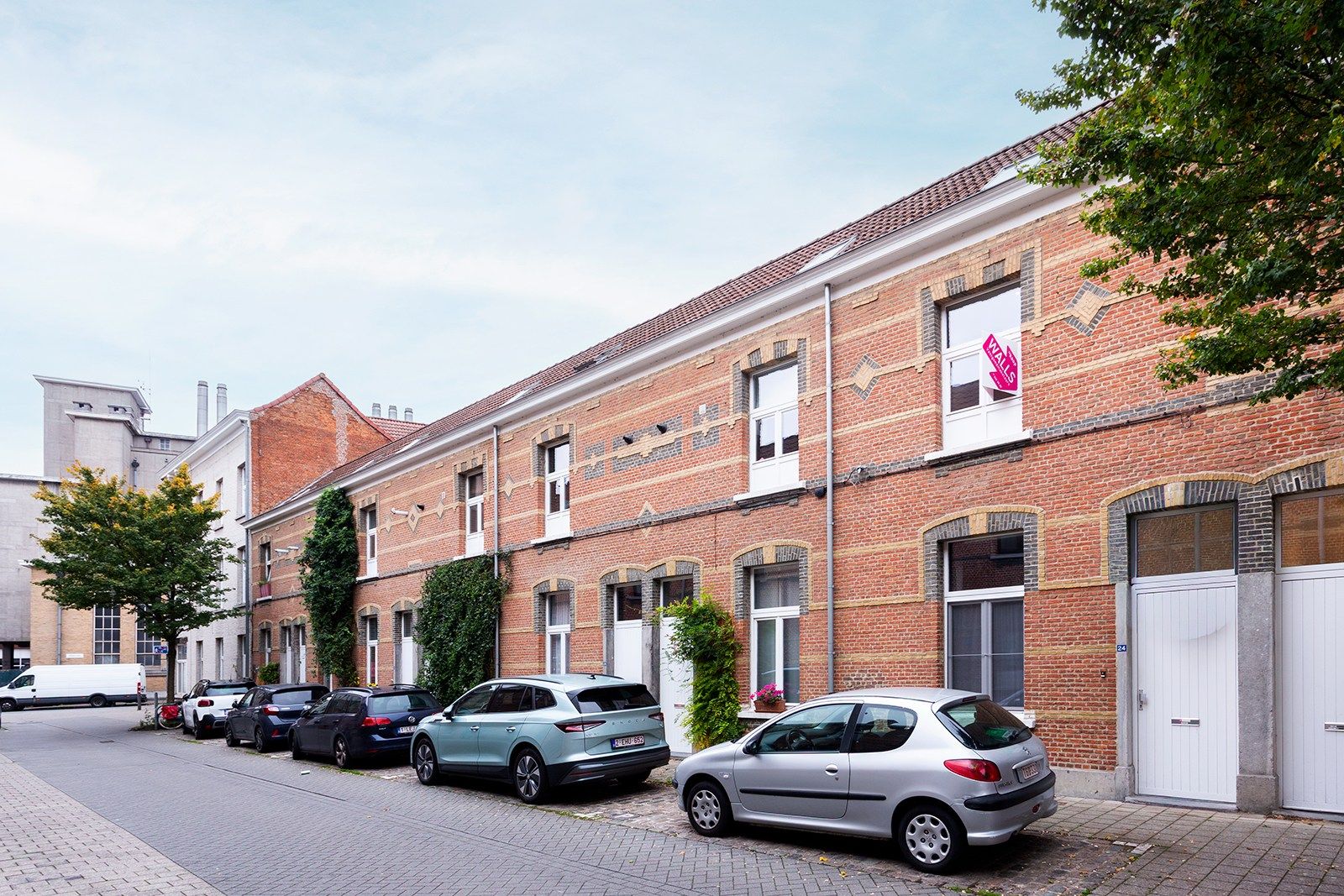 Instapklaar karakterpand in autoluwe Spaarstraat foto 2