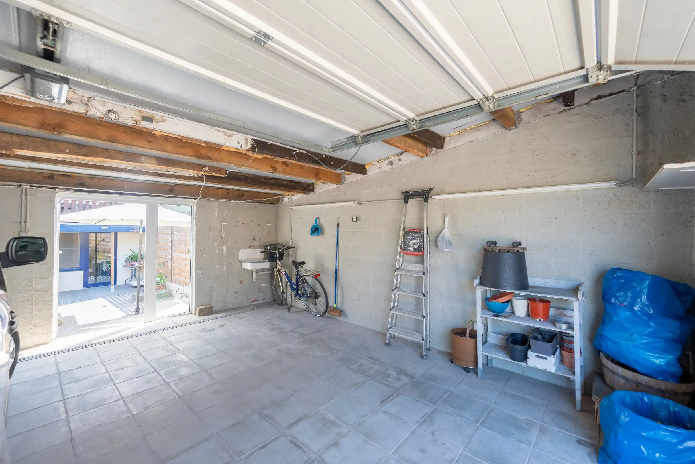 Verzorgde instapklare woning met 3 slaapkamers en dubbele garage! foto 16