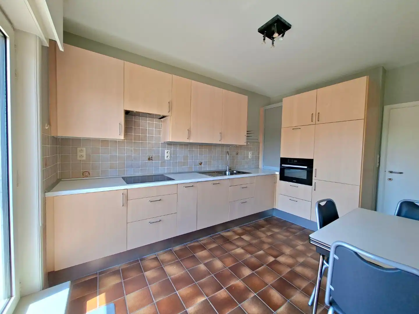 Ruim appartement met groot zonneterras foto 4