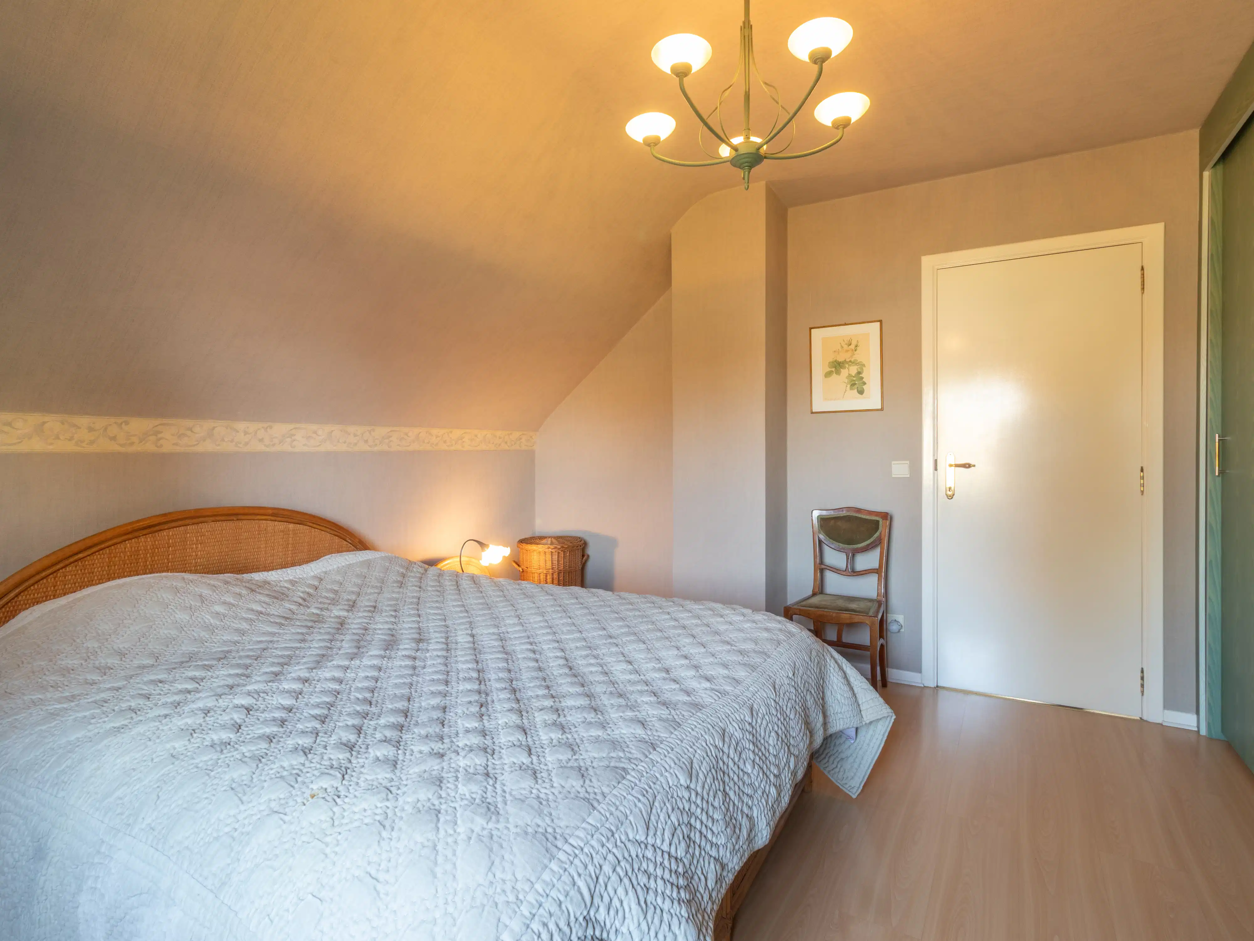 Goed gelegen woning met tuin en garage in Hove foto 16