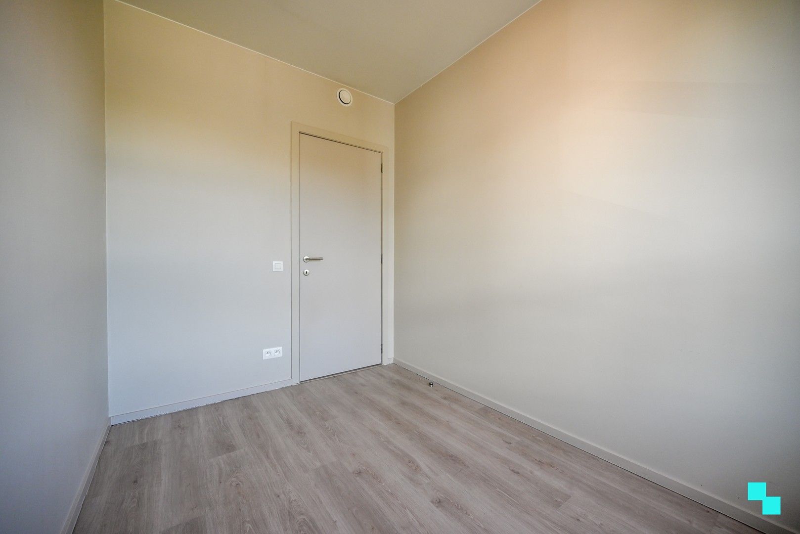 Instapklaar appartement met 2 slaapkamers en zonnig terras foto 19