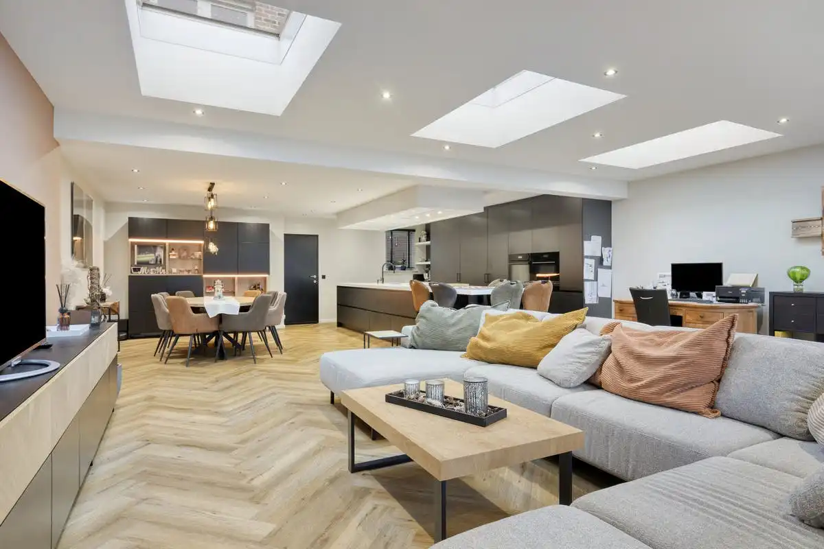 Huis met 4 slaapkamers en garage te koop in Stabroek foto 8