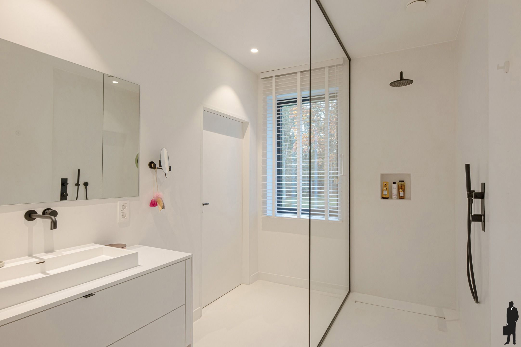 Prachtige recent totaal gerenoveerde villa op ca. 5.311 m².   foto 24
