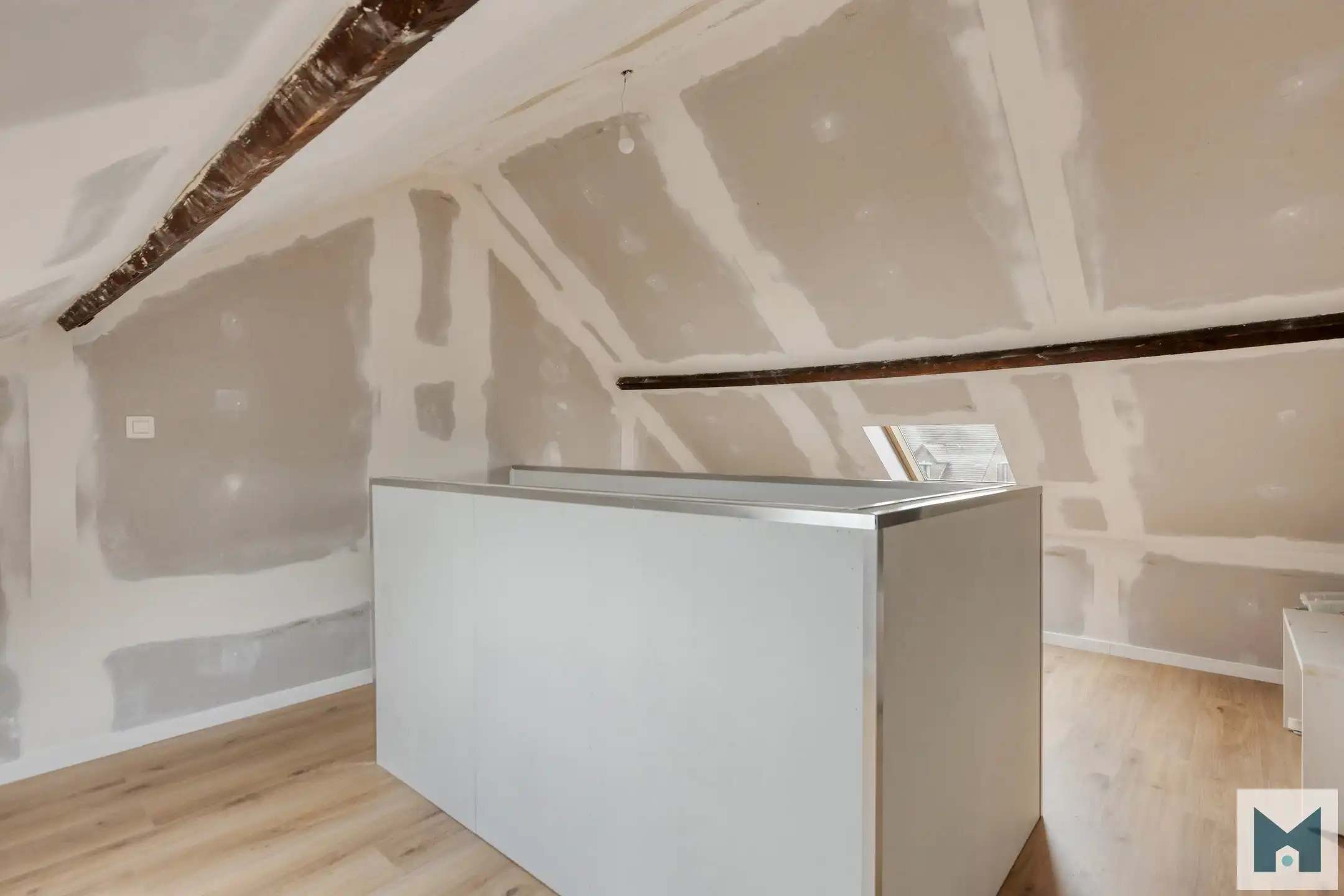 Vernieuwde, energetische woning met 5 slpks te Baasrode! foto 12