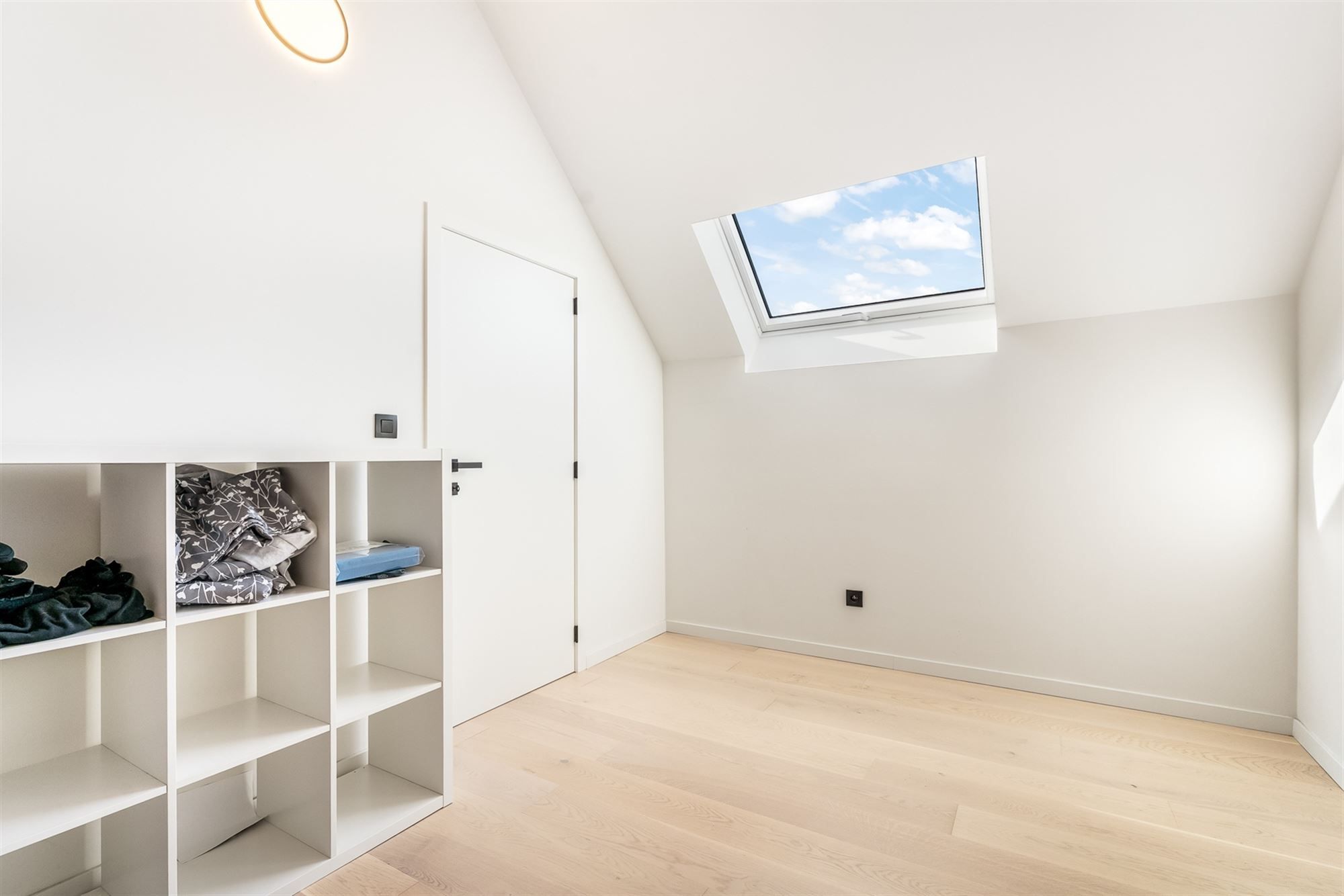 KNAP GERENOVEERD, LICHTRIJK APPARTEMENT (129M²) MET 3 SLAAPKAMERS TE HALEN foto 24